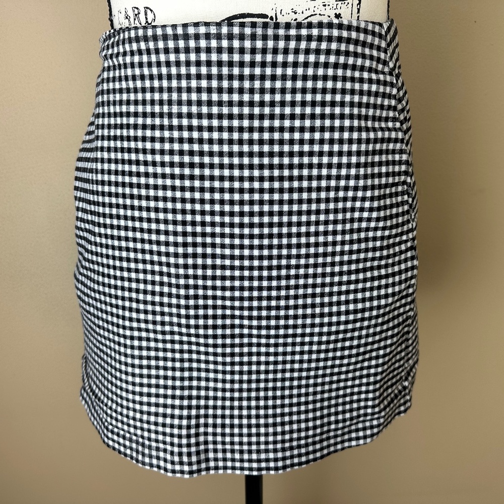 Urban Outfitters Mini Skirt-Large